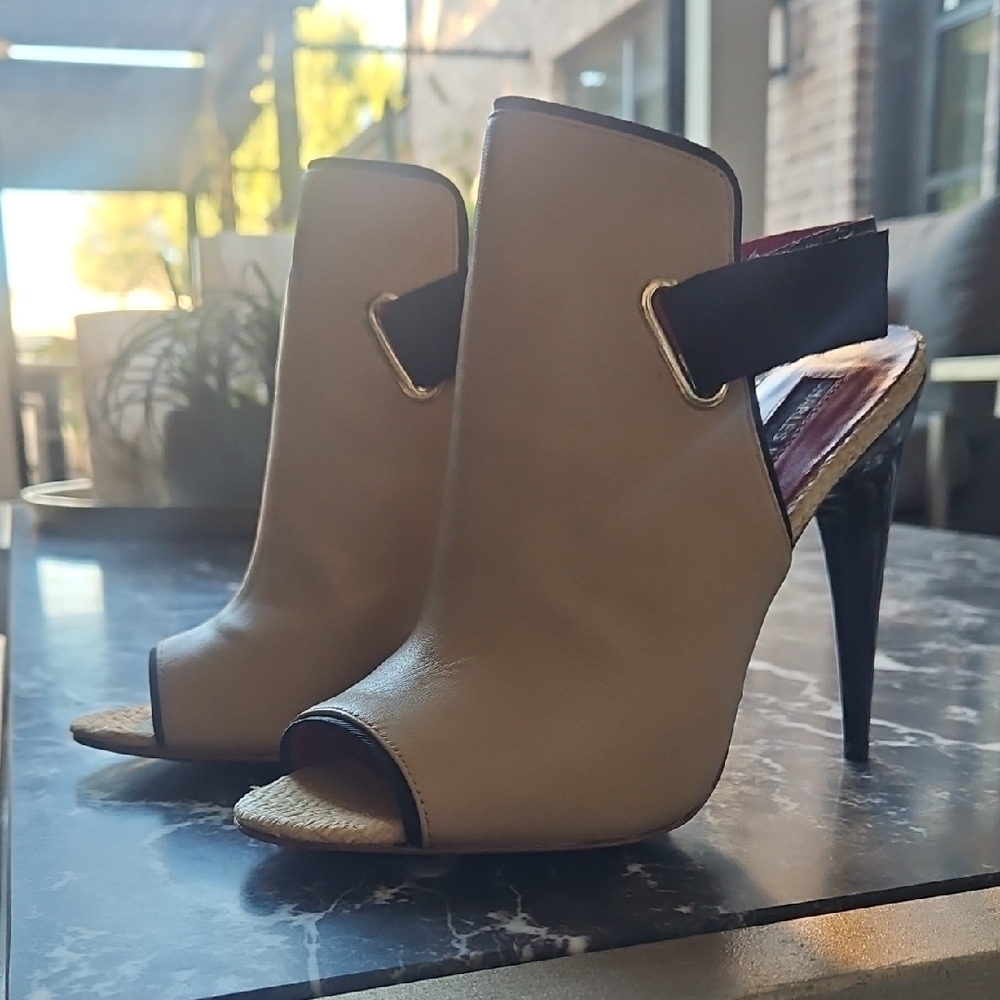 Charles Jourdan Beige and Black Open-Toe Heels